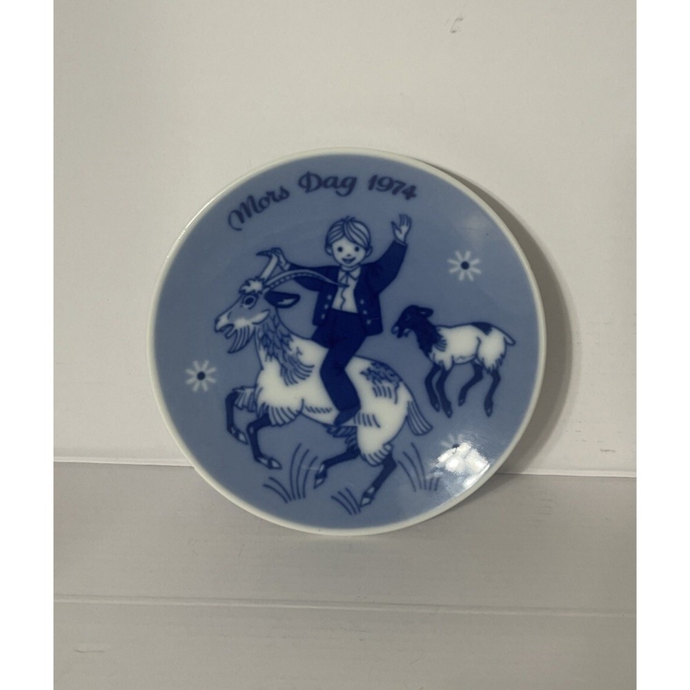 Porcelain Plate Collector's‎ Plate Vintage Norwegian Mother's Day Plate 1974